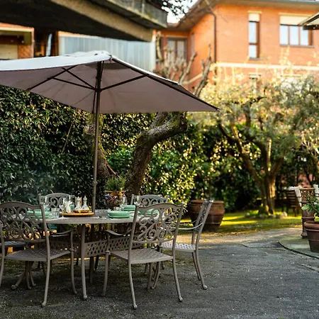 Martini's * Lucca